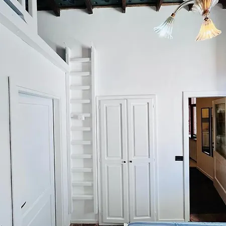 Apartment Alex Castle